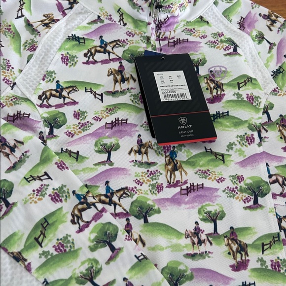 NWT-Ariat Kids Equestrian Print Sunstopper with SPF Protection- 10034995-L/12 - Picture 2 of 6